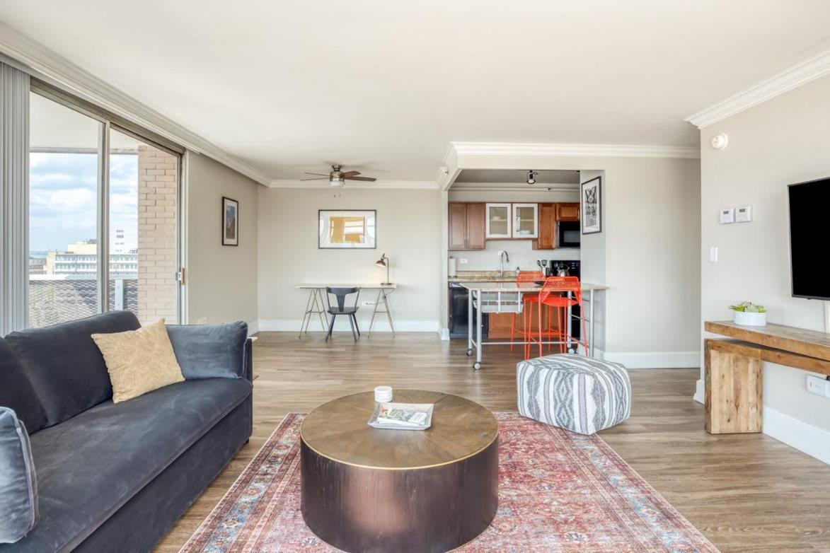 Cozysuites 800 Tower 1Br With Gym! 10 Louisville Buitenkant foto