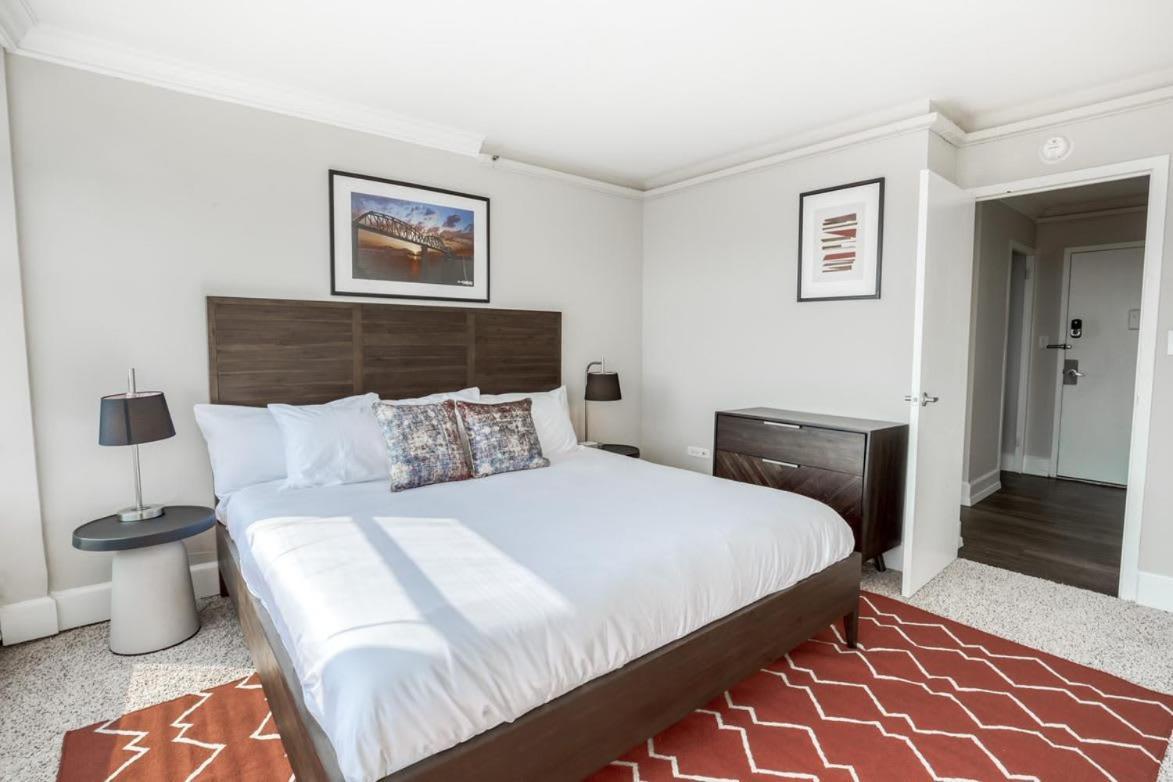 Cozysuites 800 Tower 1Br With Gym! 10 Louisville Buitenkant foto