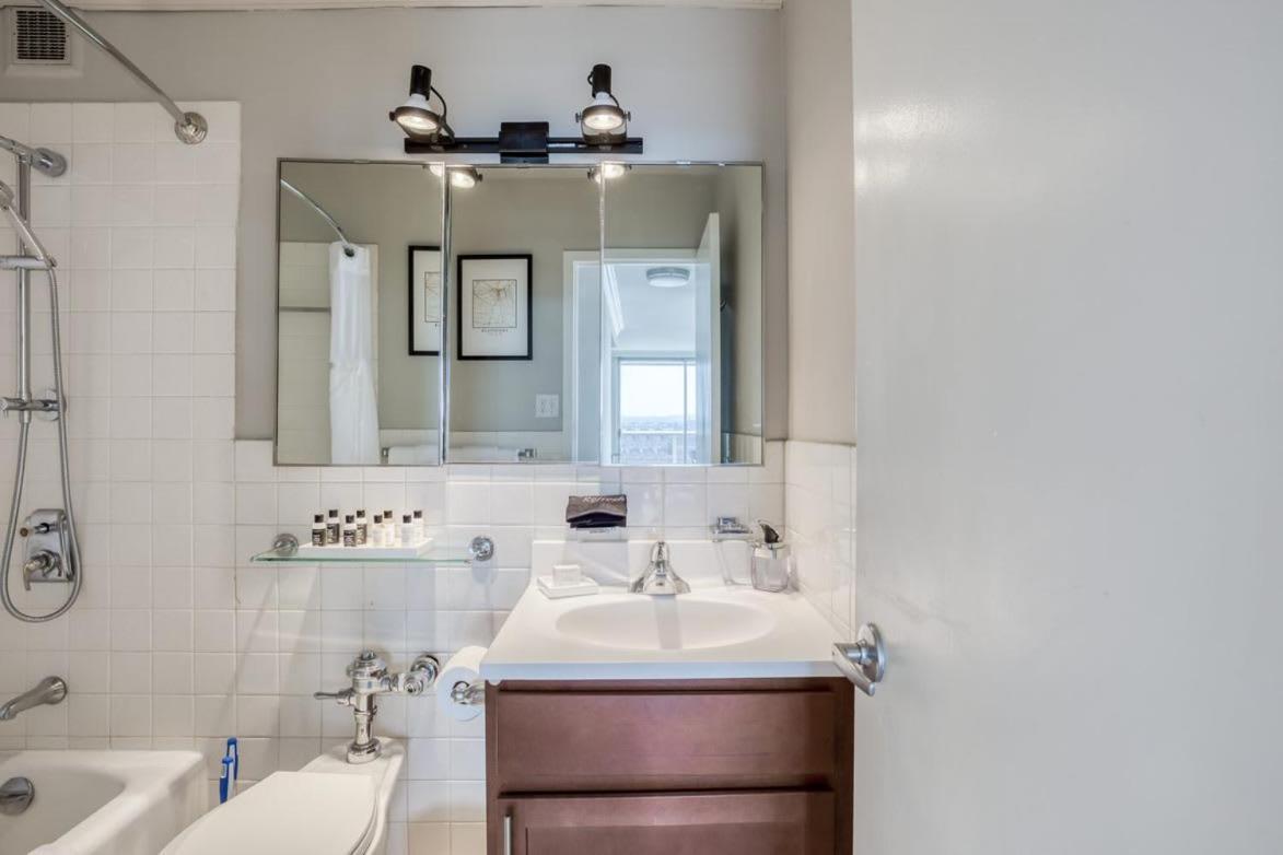 Cozysuites 800 Tower 1Br With Gym! 10 Louisville Buitenkant foto